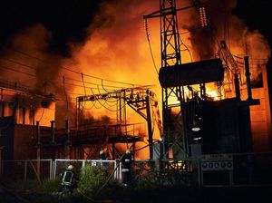 Melihat Kerusakan Gardu Listrik di Kharkiv Ukraina Akibat Rudal Rusia Melihat Kerusakan Gardu Listrik di Kharkiv Ukraina Akibat Rudal Rusia