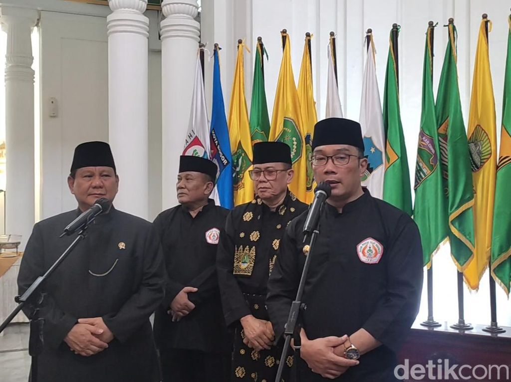Ridwan Kamil Lempar Pantun Presiden bagi Prabowo Subianto