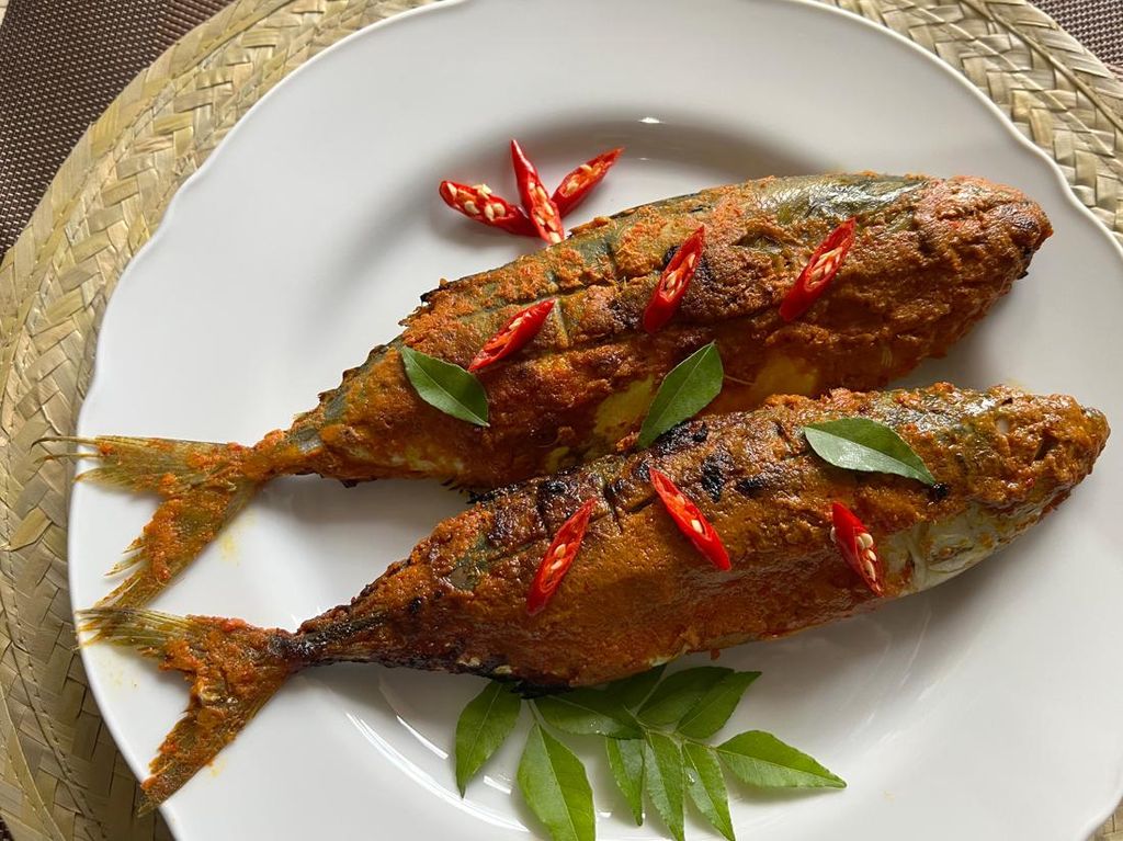 Resep Ikan Kembung Bakar ala Rumah Makan Padang yang Pedas Nampol