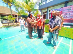 Curi HP Bule untuk Beli Popok Anak, Tersangka di Jembrana Dibebaskan Curi HP Bule untuk Beli Popok Anak, Tersangka di Jembrana Dibebaskan