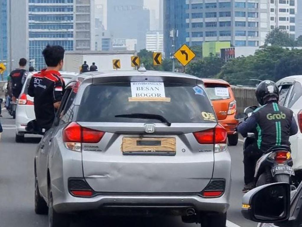 Terungkap! Konvoi Besan Bogor Tutupi Nopol Mobil Ternyata Massa Ojol