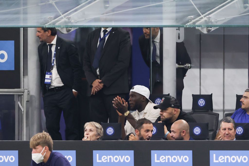 COMO, ITALY - AUGUST 28: Romelu Lukaku of FC Internazionale gestures during the FC Internazionale training session at the club's training ground Suning Training Center at Appiano Gentile on August 28, 2022 in Como, Italy. (Photo by Mattia Pistoia - Inter/Inter via Getty Images)