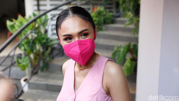 Beda Gaya Ashanty dan Yuni Shara Hadiri Ultah Anak Krisdayanti