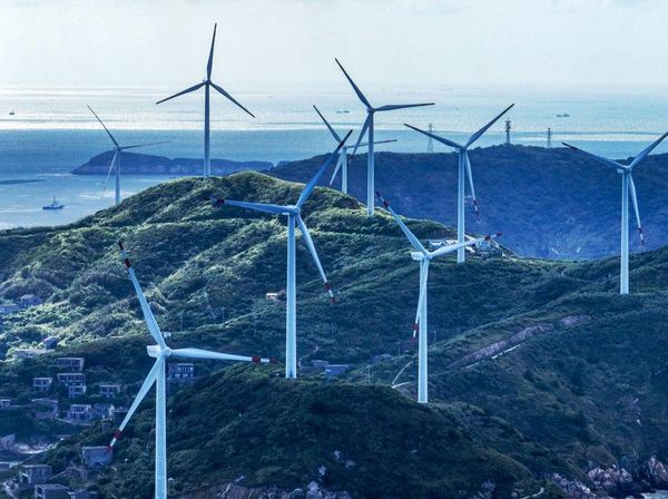 Woww... Pulau Cantik Ini Jadi Ladang Turbin Angin di China