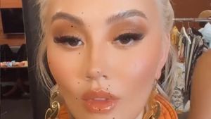 8 Potret Terbaru Agnez Mo yang Wajahnya Curi Atensi, Sering Dituding Oplas