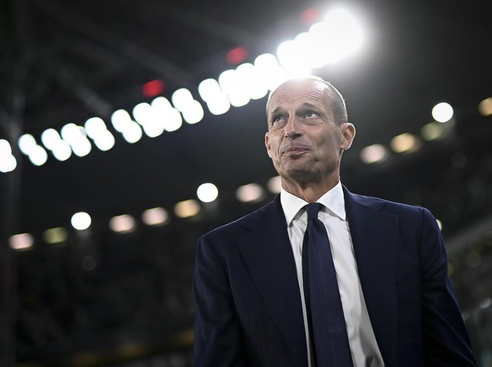 ALLIANZ STADIUM, TURIN, ITALY - 2022/09/11: Massimiliano Allegri, head coach of Juventus FC, looks on prior to the Serie A football match between Juventus FC and US Salernitana. The match ended 2-2 tie. (Photo by Nicolò Campo/LightRocket via Getty Images)