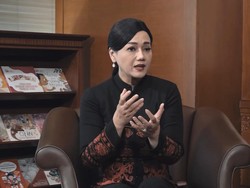 Bos OJK Buka-bukaan Hampir Kegocek Hoaks Biaya Administrasi Bank