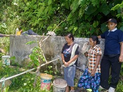 Kisah Warga Seraya Timur Tempuh 3 Km-Antre Lama untuk Dapat Air Bersih