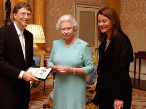 Bill Gates Ternyata Ksatria Kerajaan Inggris
