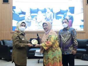 Bupati Serang Bicara Peran Perguruan Tinggi dalam Pembangunan Daerah Bupati Serang Bicara Peran Perguruan Tinggi dalam Pembangunan Daerah