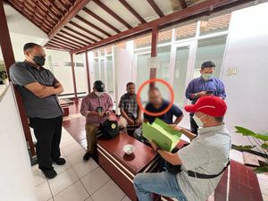 Buron Kasus Korupsi Bandara Trinsing Ditangkap Jaksa di Jakarta