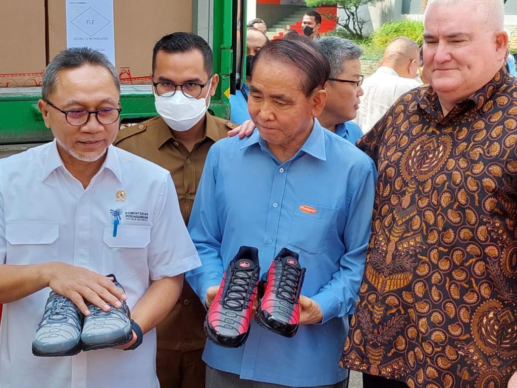 Zulhas Sindir Banyak Pabrik Nike yang Hengkang dari RI ke Vietnam