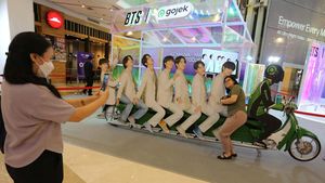 Gojek Hadirkan BTS | Gojek Space Installation di Jakarta