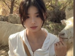 Most Pop: Pesona Gadis Penggembala Domba Uighur yang Kecantikannya Viral