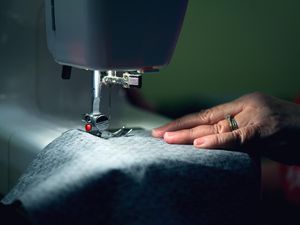 Mengenal Apa Itu Bahan Rayon, Contoh, Karakteristik, dan Cirinya