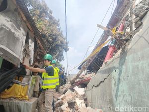 Puslabfor Polri Akan ke Gudang JNE Cimanggis, Usut Sebab Kebakaran Puslabfor Polri Akan ke Gudang JNE Cimanggis, Usut Sebab Kebakaran
