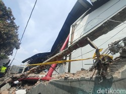 Polisi Ungkap Awal Api Kebakaran Gudang JNE Depok dari Ruang Eiger