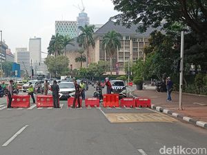 Lalin Arah Istana Ditutup Jelang Demo BBM, Kendaraan Taktis Siaga