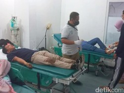 Mobil Travel yang Nyungsep ke Jurang Banyuwangi Angkut 2 Turis Jerman