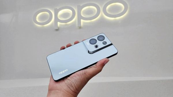 Unboxing Oppo Reno 8 Pro 5G, Kameranya Siap Lawan iPhone 14