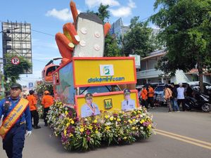 Karnaval Mobil Hias kembali Meriahkan Perayaan HUT Kabupaten Sukabumi Karnaval Mobil Hias kembali Meriahkan Perayaan HUT Kabupaten Sukabumi
