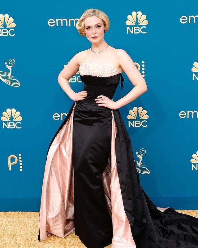 Penampilan Artis Hollywood di Red Carpet Emmy Awards 2022