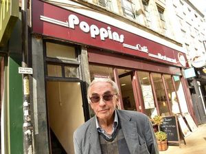 Pengunjung Setia! Kakek Ini Tiap Minggu ke Resto yang Sama Selama 30 Tahun