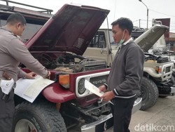 Polres Pasuruan Cek 54 Jip Bromo, Separuhnya Tak Punya Lampu Kabut