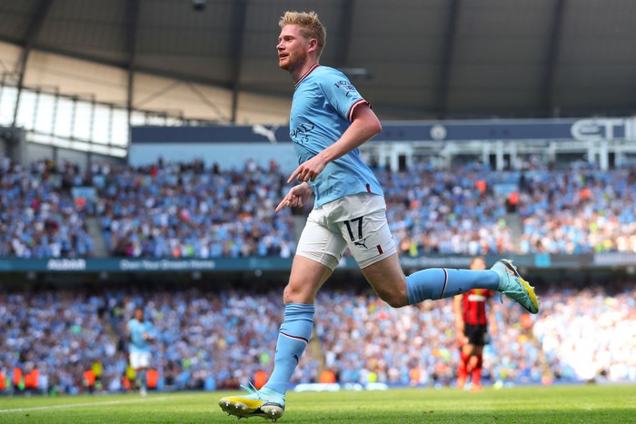 Rodri, John Stones, Jack Grealish, Kevin De Bruyne MANCHESTER, ENGLAND - AUGUST 31: Rodri of Manchester City in action during the Premier League match between Manchester City and Nottingham Forest at Etihad Stadium on August 31, 2022 in Manchester, England. (Photo by Michael Regan/Getty Images)