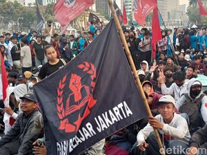 Tak Mau Dipandang Remeh, Pelajar STM Ikut Demo BBM di Patung Kuda