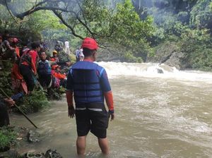 Pencarian Pemandu Wisata di Pasir Sereh Pangandaran Dihentikan Pencarian Pemandu Wisata di Pasir Sereh Pangandaran Dihentikan