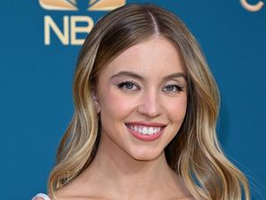 Begini Jadinya Kalau Sydney Sweeney Jadi Wonder Woman Begini Jadinya Kalau Sydney Sweeney Jadi Wonder Woman