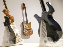 Chord Gitar dan Lirik Lagu Populer Keshi (Like I Need U, Drunk, Blue)