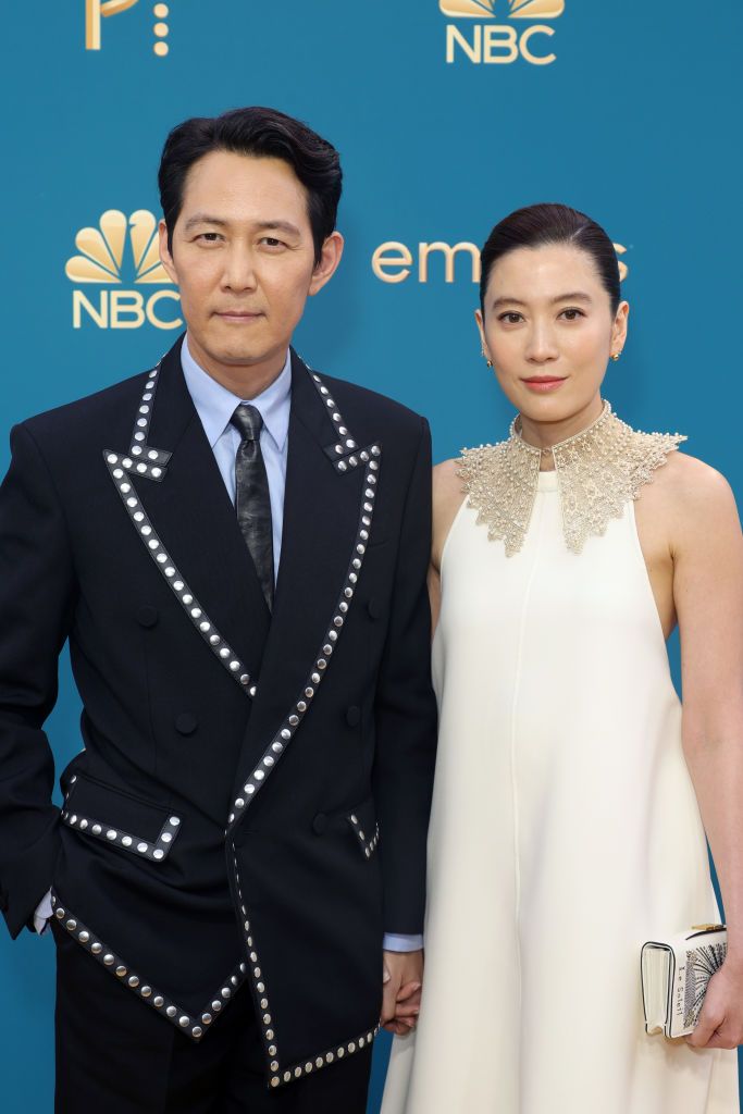LOS ANGELES, CA - September 12, 2022 - Lee Jeong-jae arriving at the 74th Primetime Emmy Awards at the Microsoft Theater on Monday, September 12, 2022 (Brian van der Brug / Los Angeles Times via Getty Images)