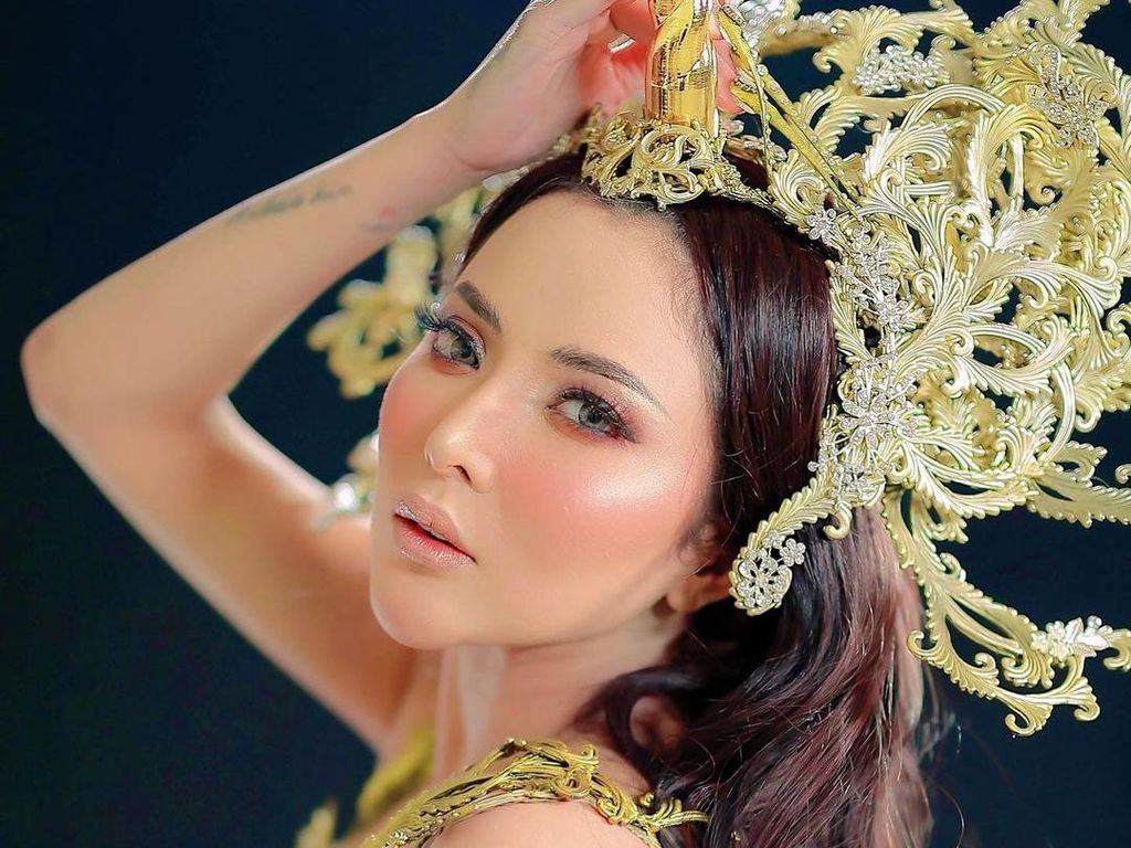 Ayu Aulia Rilis Lagu Baru, Sindiran untuk Zikri Daulay? Ayu Aulia Rilis Lagu Baru, Sindiran untuk Zikri Daulay?