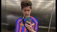 Salah satu meme yang meledek Lewandowski mati kutu lawan Bayern. Foto: dok. Twitter