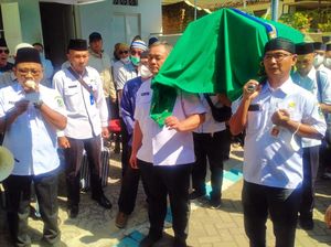 Budayawan Hasnan Wafat, Bupati Ipuk: Banyuwangi Kehilangan Sosok Dedikatif Budayawan Hasnan Wafat, Bupati Ipuk: Banyuwangi Kehilangan Sosok Dedikatif