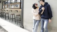 10 Momen Romantis Dinda Hauw dan Rey Mbayang Saat Makan Bareng