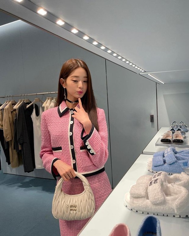 Gaya fashion Wonyoung/Foto: Instagram.com/For_everyoung10 Gaya fashion Wonyoung