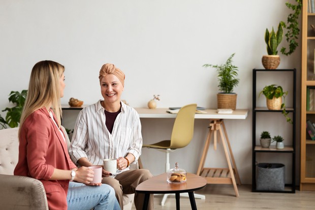 Dikenal sebagai sosok yang tenang, orang-orang dengan elemen tanah merupakan pendengar yang baik/Foto: freepik.com/freepik