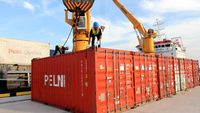Kapal Tol Laut Pelni Angkut Muatan Perdana di Pelabuhan Patimban