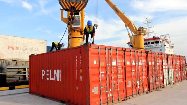 Kapal Tol Laut Pelni Angkut Muatan Perdana di Pelabuhan Patimban
