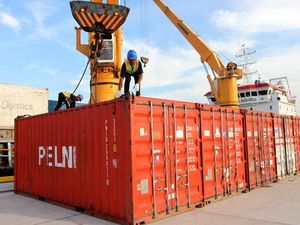 Kapal Tol Laut Pelni Angkut Muatan Perdana di Pelabuhan Patimban