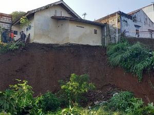 Tebing Sungai Cipada Sukabumi Longsor, Warga Diminta Waspada