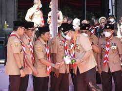 Majukan Pramuka Jabar, Bupati Bandung Raih Lencana Dharma Bakti