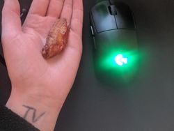 Kecewa! 7 Orang Ini Bayar Mahal Untuk Makanan Super Kecil