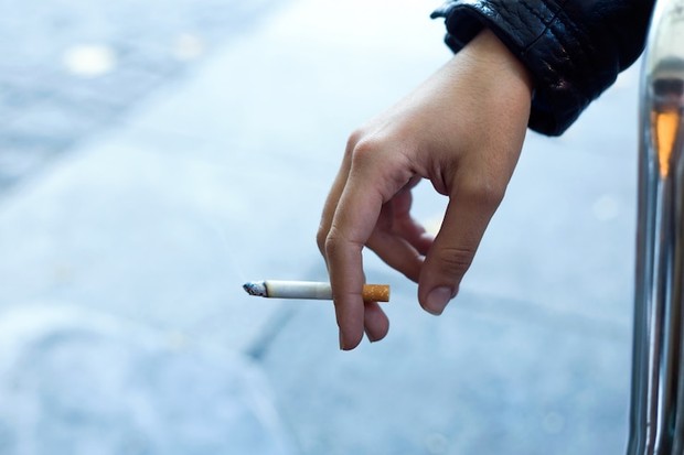 Merokok bisa menyebabkan sakit pinggang