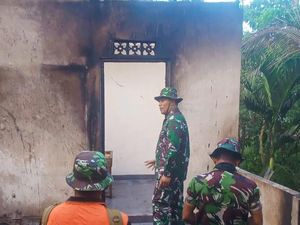 Diduga karena Obat Nyamuk, Rumah Pensiunan PNS di Jembrana Terbakar Diduga karena Obat Nyamuk, Rumah Pensiunan PNS di Jembrana Terbakar