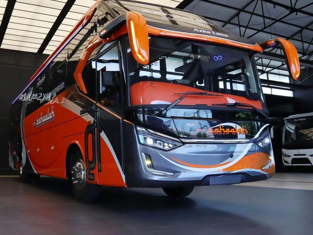 PO Sahaalah Rilis Bus Baru, Pakai Bodi Laksana Legacy SR3 Double Glass!