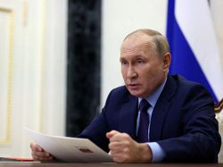 Putin Teken UU Resmikan Pencaplokan 4 Wilayah Ukraina